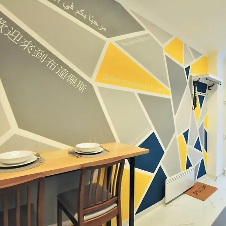 Center With Design Apartment