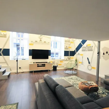 Center With Design Budapest