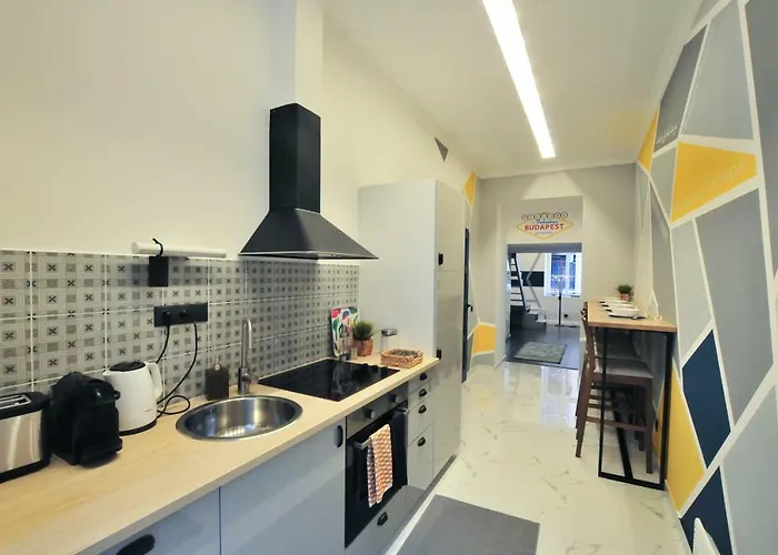 Center With Design *