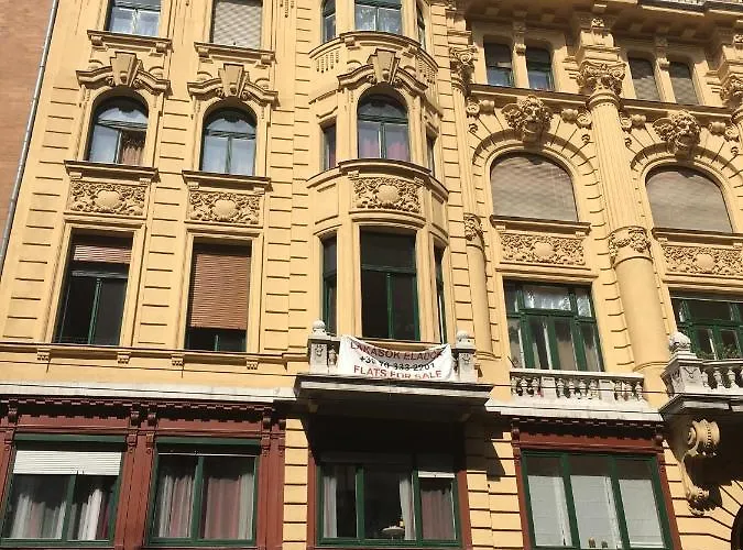 Apartament Center With Design